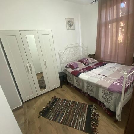 Elle Guest House Sinaia Esterno foto